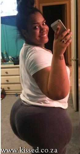 THICK BLACK MAMA CURVED HIPS-1vi