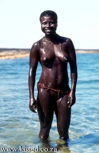 NAKED AFRICAN GAL