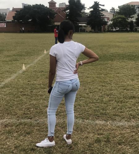 Soccer mum bootay!